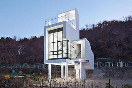 «Поломанный» дом построили в Южной Корее