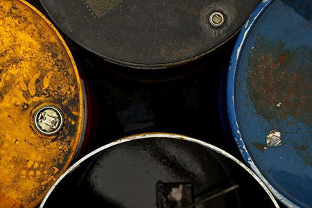 Цены на нефть начали восстанавливаться после резкого снижения