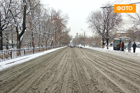 Алматинские дороги пообещали расчистить от&nbsp;снежной каши&nbsp;до&nbsp;конца дня