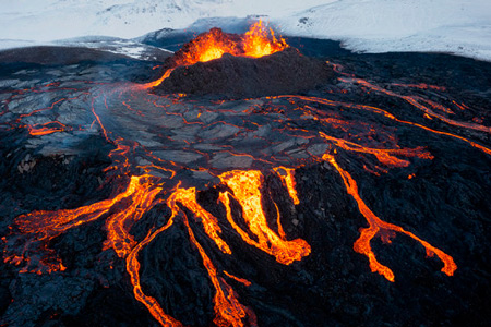 В&nbsp;Исландии продают участок с&nbsp;действующим вулканом