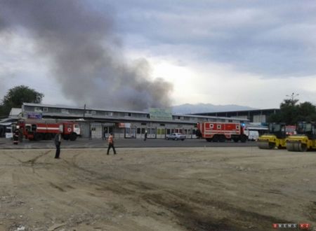 В Алматы ещё один рынок пострадал от огня