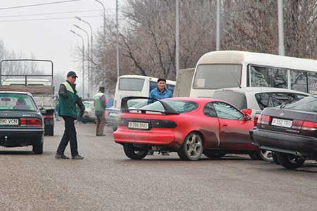 В Алматы изменят правила парковки