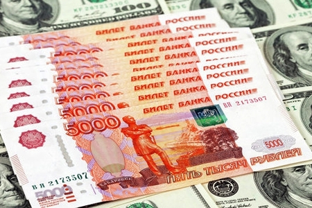 Рубль дешевеет с каждым днём
