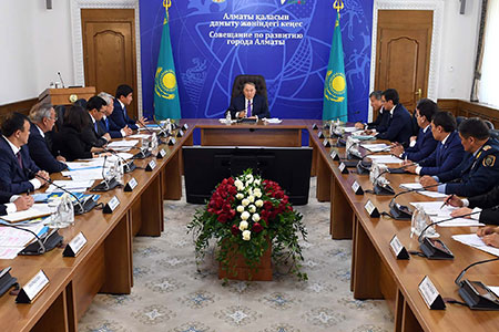 Назарбаев: Поручаю перевести ТЭЦ-2&nbsp;в Алматы на&nbsp;газ до&nbsp;2020 года