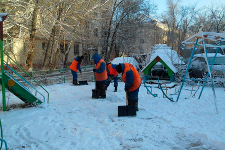 Как КСК должны убирать снег и&nbsp;сосульки во&nbsp;дворах Алматы