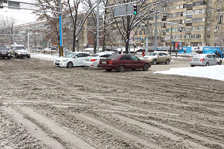 В Алматы до конца недели от снега очистят 50 улиц