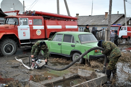 Вода повредила сотни домов в Карагандинской области