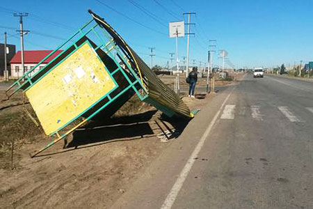 Регионы Казахстана тоже пострадали от ветра