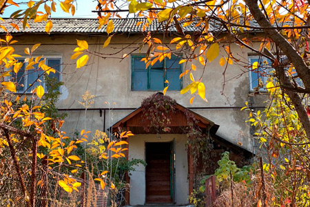 Жильцов ветхих домов Алматы переселят этой осенью