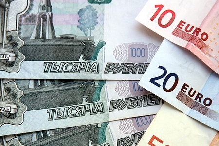 Рубль обогнал евро по популярности